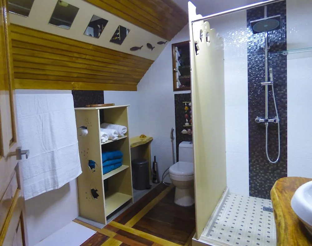 Mouggae Blues Villas Beau Vallon