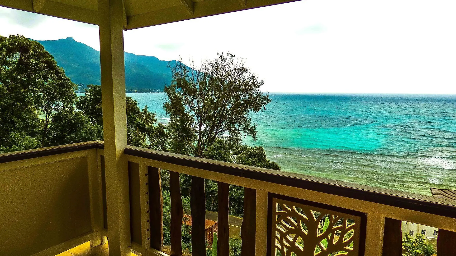 Mouggae Blues Villas Beau Vallon  Seychellen